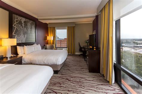 doubletree savannah ga